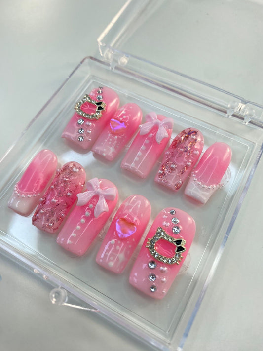 Hello Kitty Pink Glamour